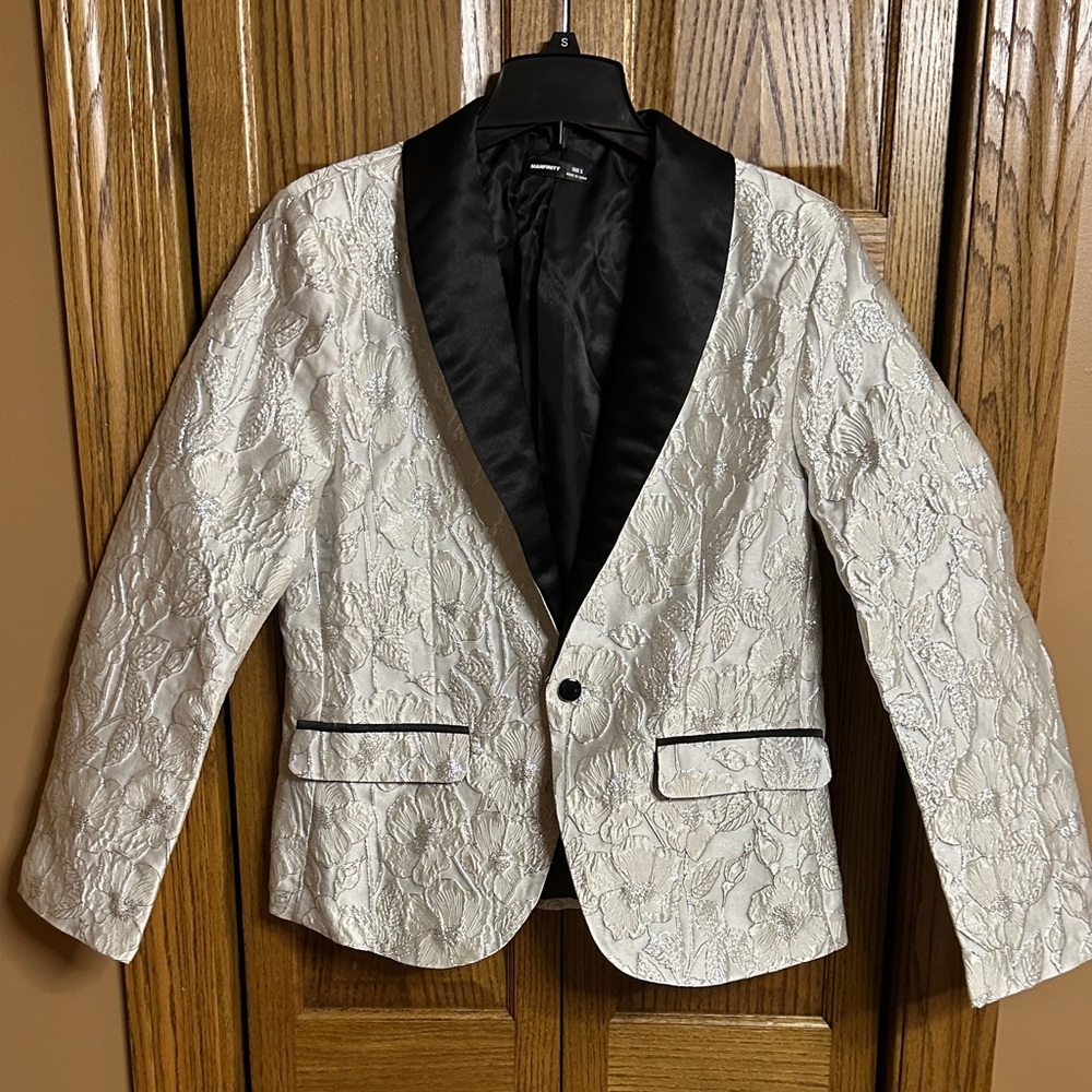 SHEIN White Textured Floral Blazer with Black Lapel - Small